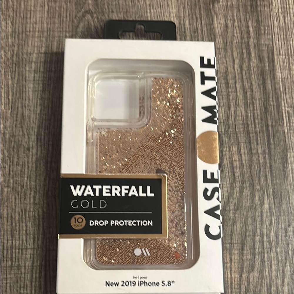 Case-Mate Gold Glitter iPhone Case with Waterfall Effect